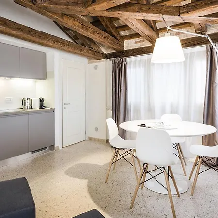 Myplace San Marco Apartament *